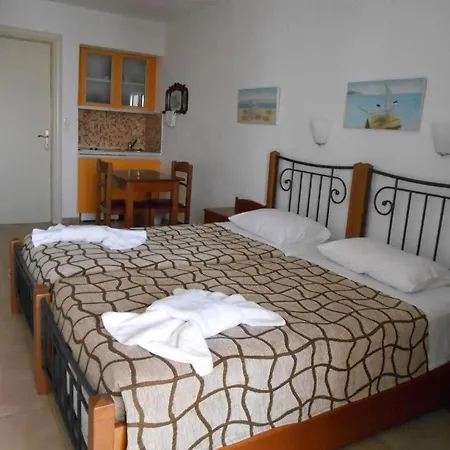 Summerfell * Agia Anna (Naxos)